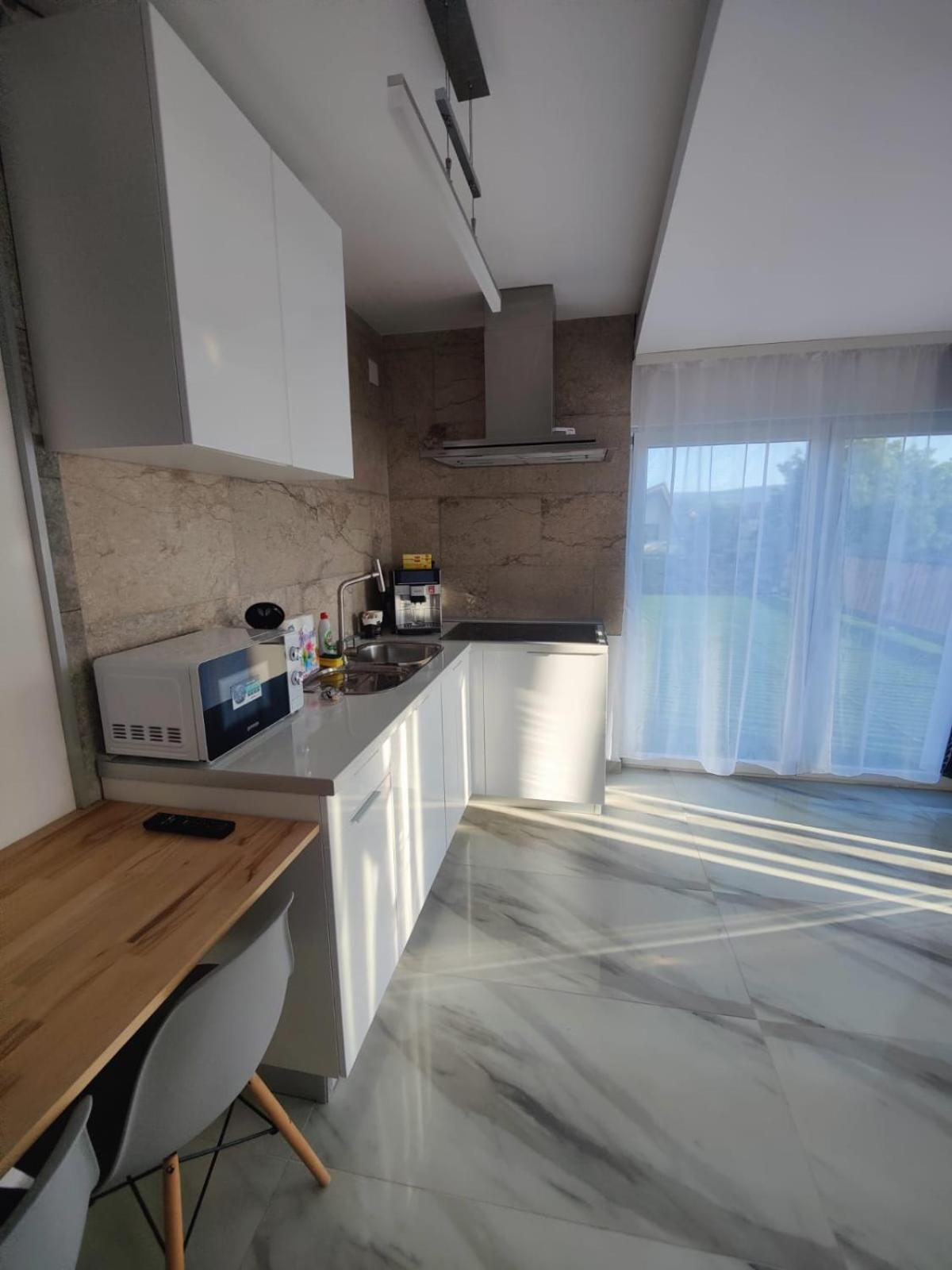 Luxus Cluj Airport Apartments Eksteriør bilde