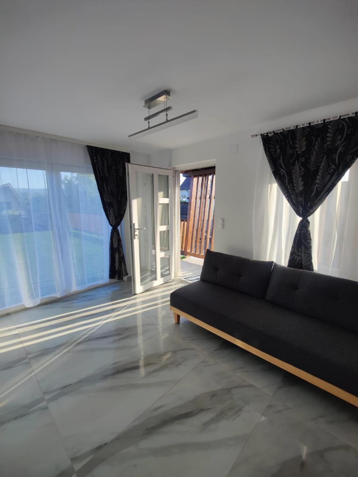 Luxus Cluj Airport Apartments Eksteriør bilde