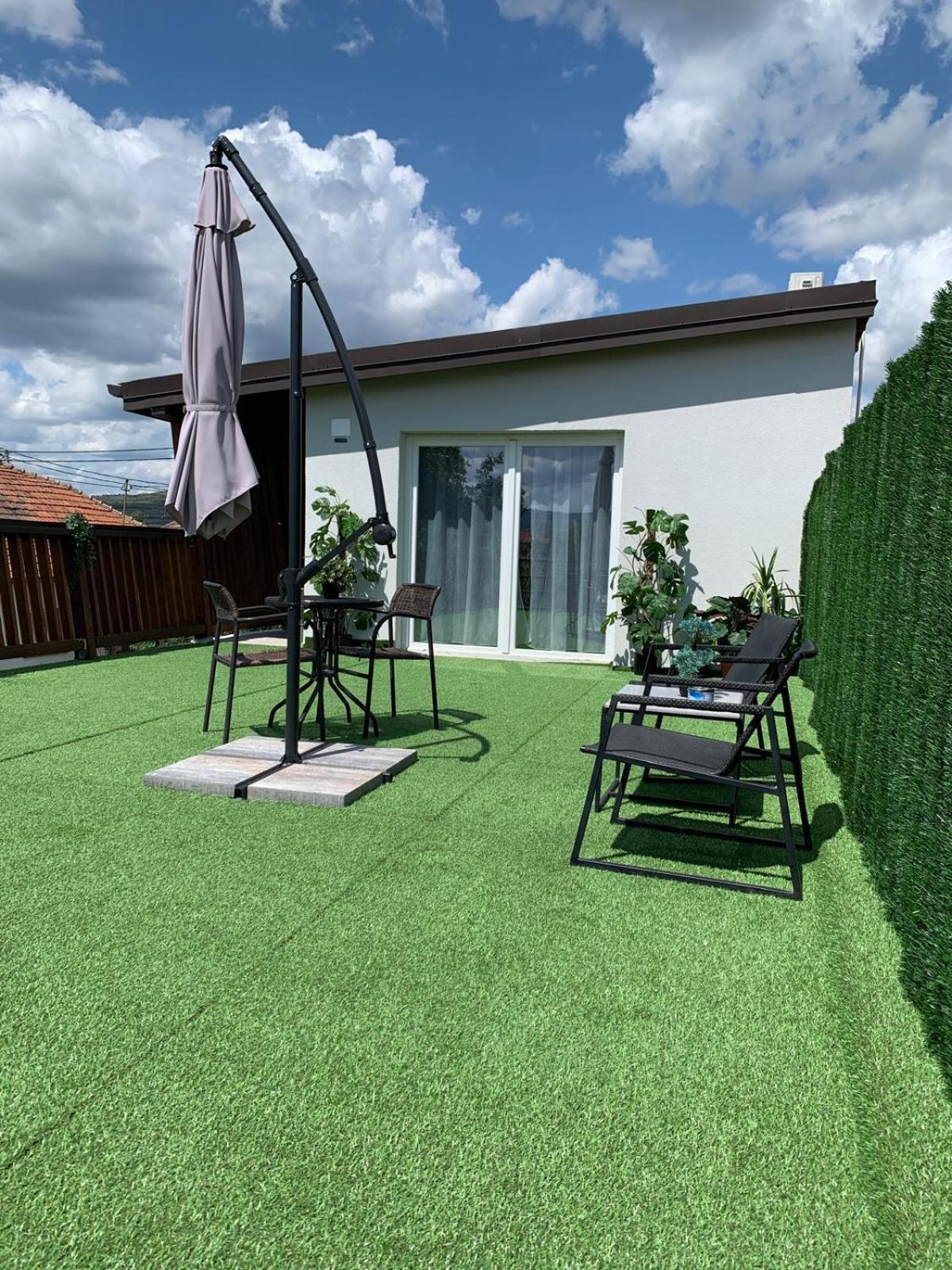Luxus Cluj Airport Apartments Eksteriør bilde