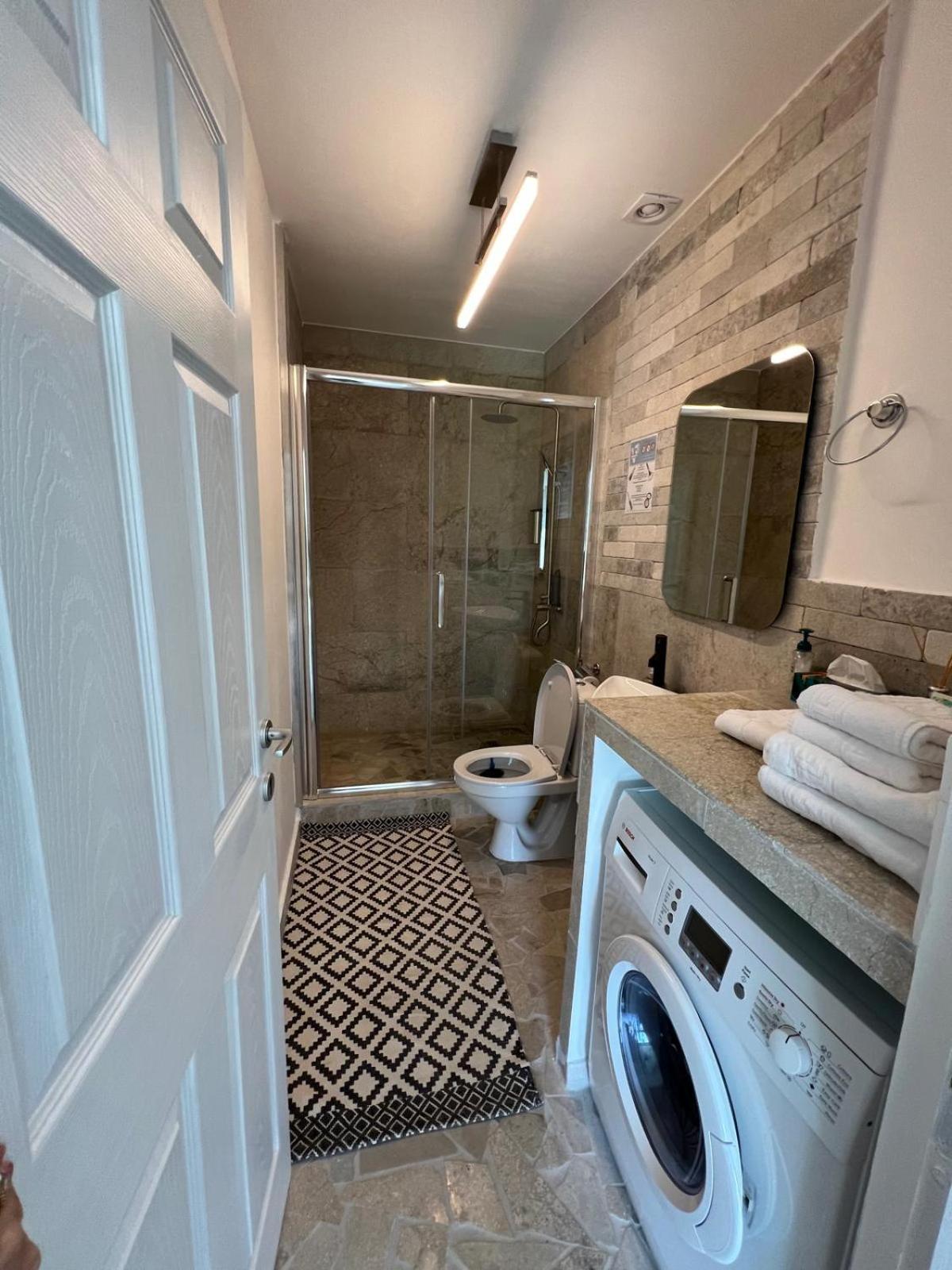Luxus Cluj Airport Apartments Eksteriør bilde