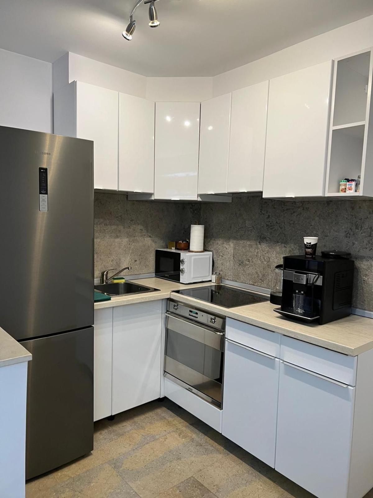 Luxus Cluj Airport Apartments Eksteriør bilde