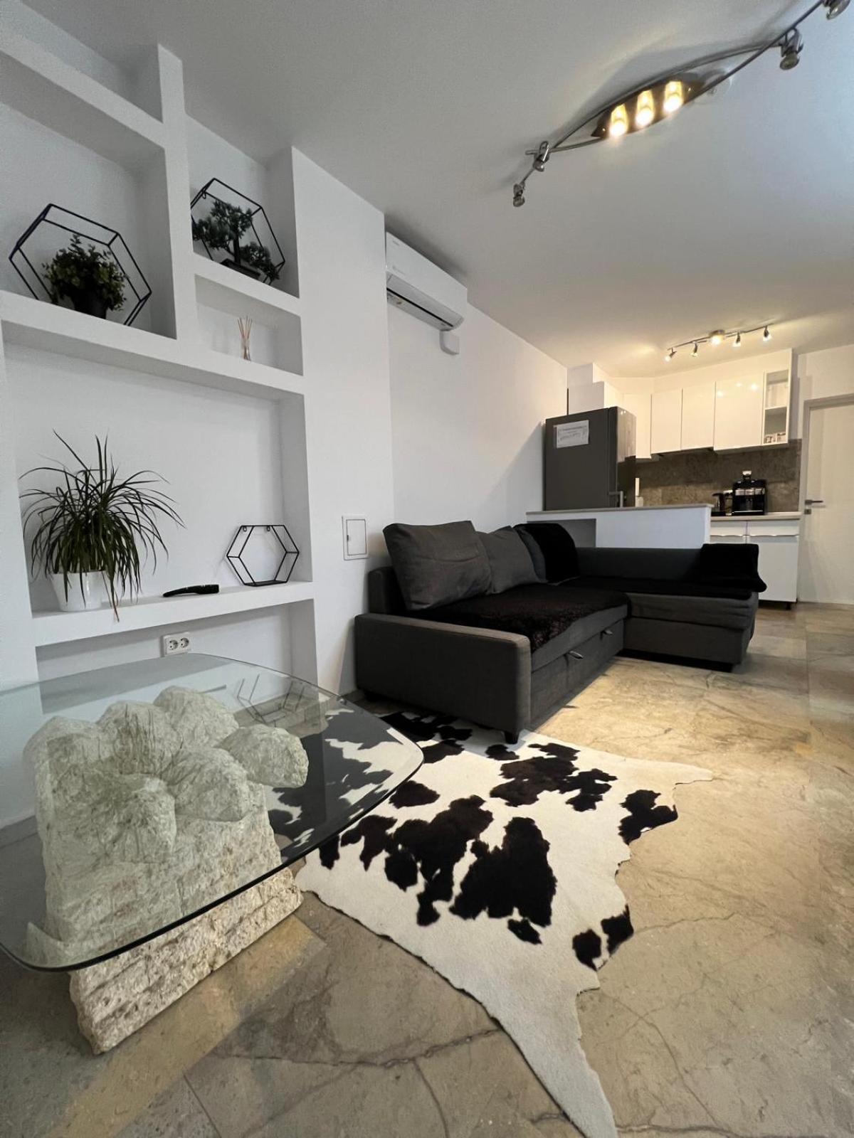 Luxus Cluj Airport Apartments Eksteriør bilde