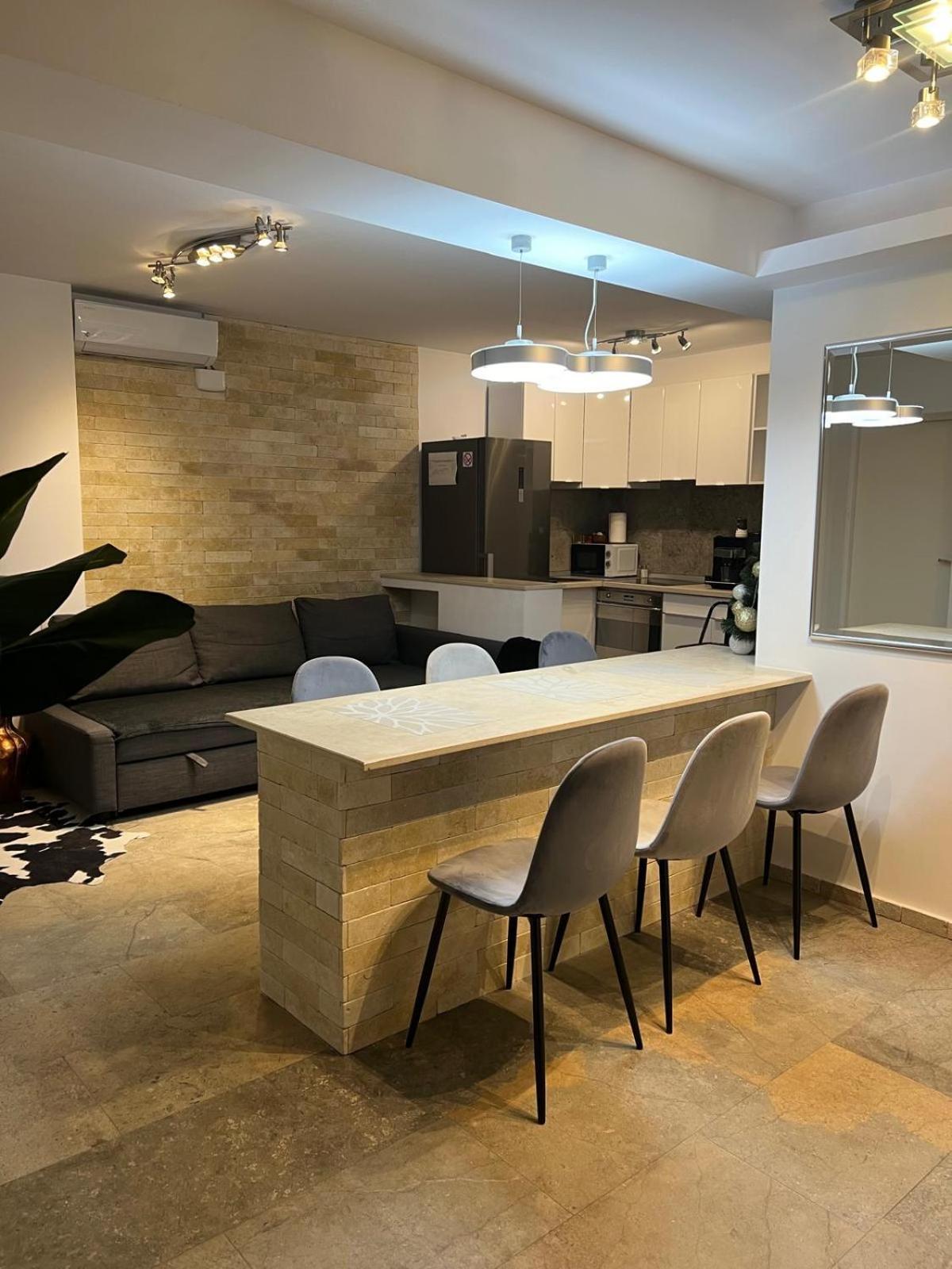 Luxus Cluj Airport Apartments Eksteriør bilde