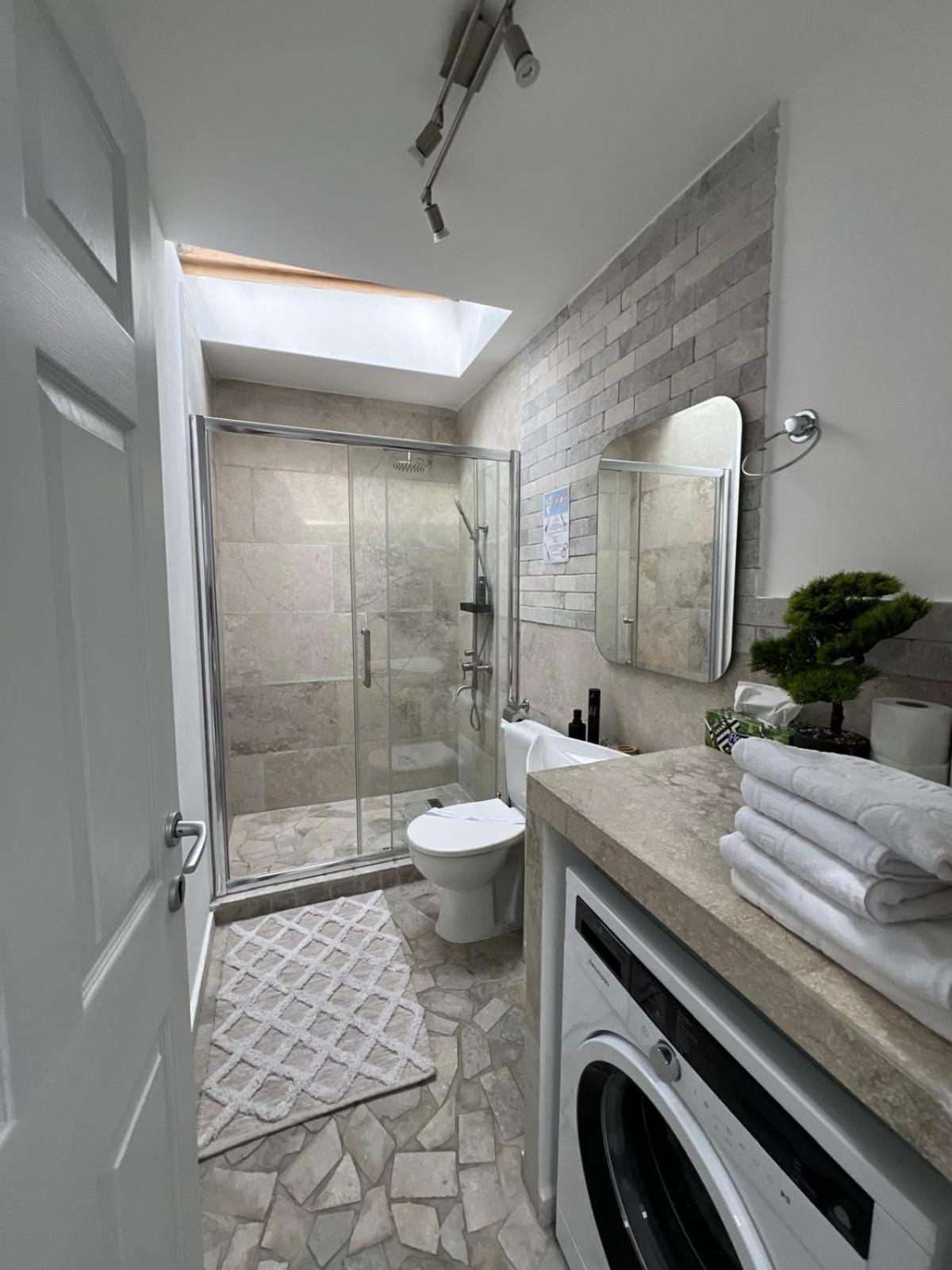 Luxus Cluj Airport Apartments Eksteriør bilde